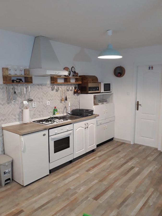 Tri Srece Apartment Ogulin Exterior foto